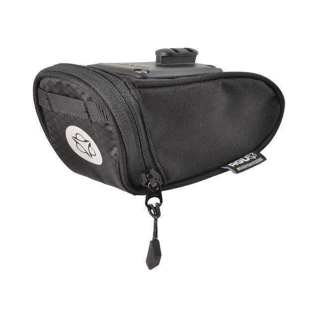 AGU Essentials Saddlebag Medium Klickfix schwarz