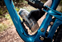 Fidlock TWIST Trinkflasche 590 ml, Single (mit Bottle Connector, ohne Base). Transparent Black.